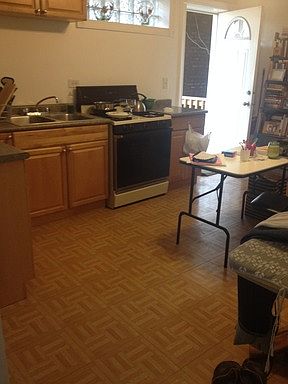 1st image of 954 N Rockwell St APT 1