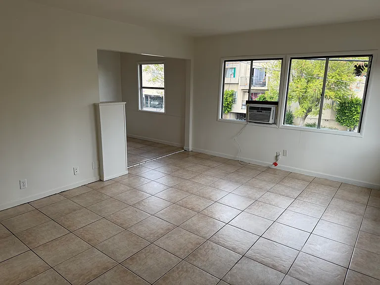 15231 Acre St #D — Photo 4