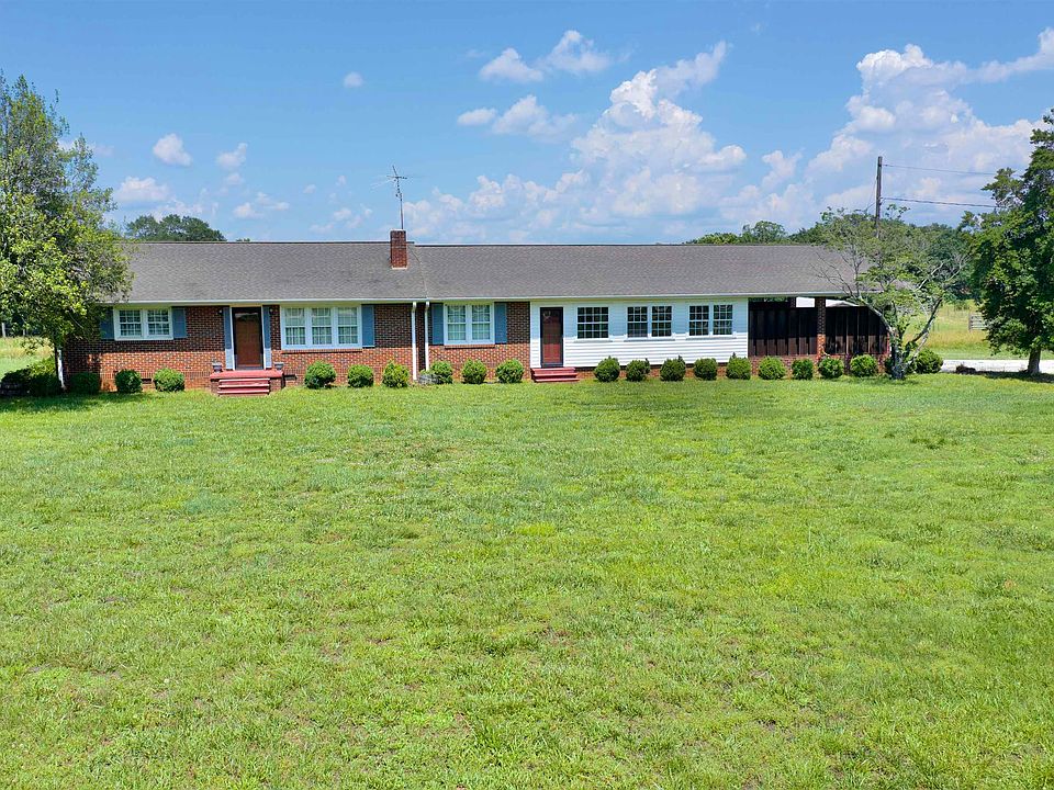 1st image of 572 Green River Rd