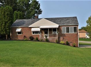 8044 McCreary Rd, Broadview Heights, OH 44147