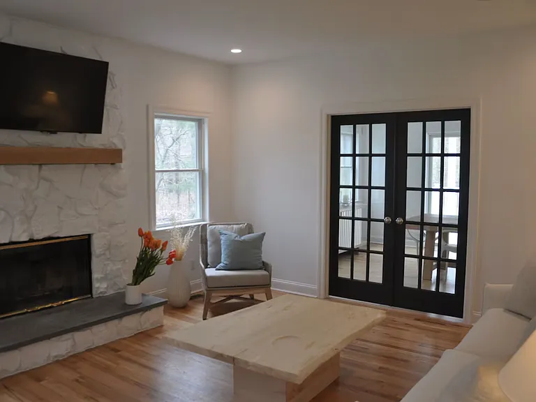 16 Bennett Dr — Photo 4