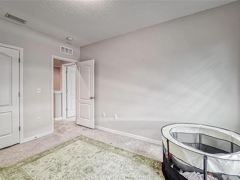 3903 Silverlake Way — Photo 30
