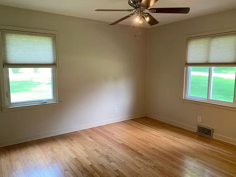 14865 Pershing Dr — Photo 15
