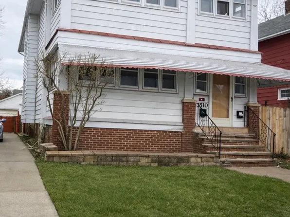 3510 W 98th St, Cleveland, OH 44102