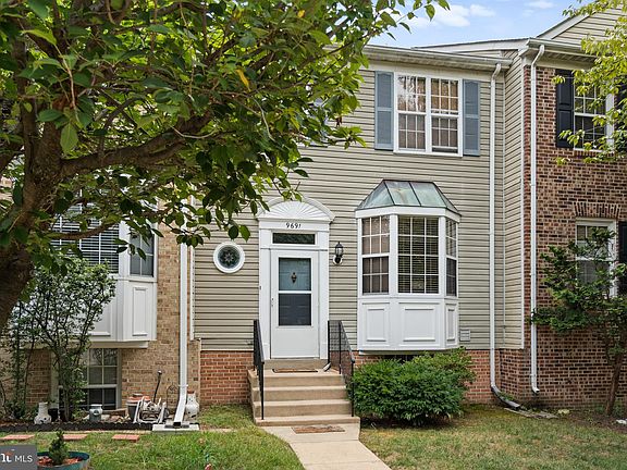 2nd image of 9691 Eaton Woods Pl