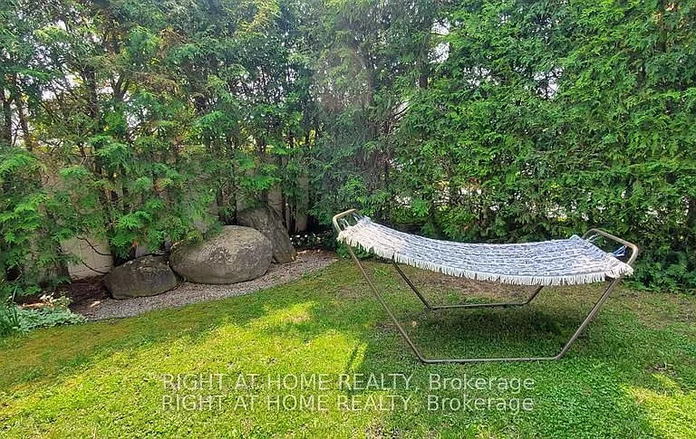 142 Windhurst Dr — Photo 34