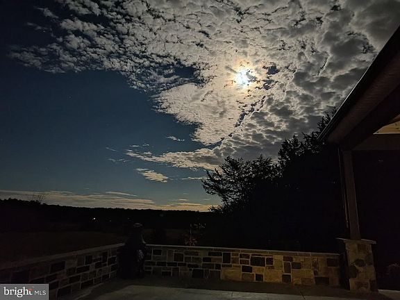 4th image of 50 Rolling Valley Ln