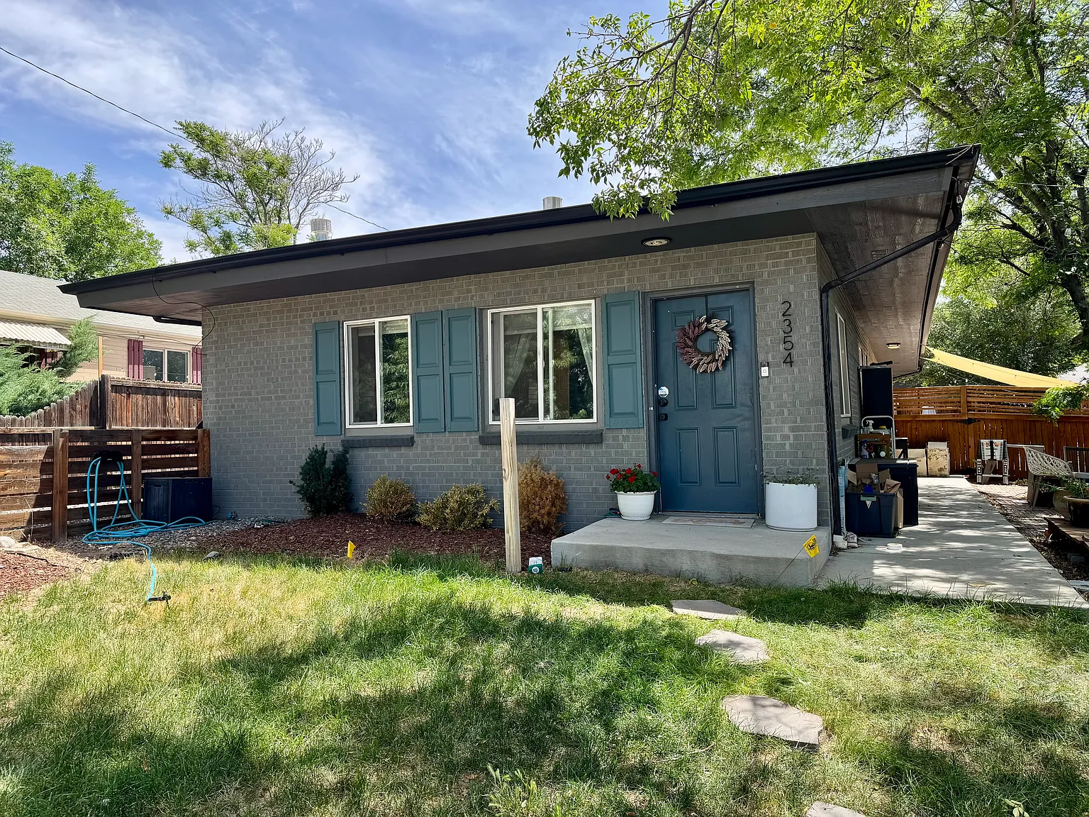 2 bed, 700 sqft, $2,450 — Photo 1