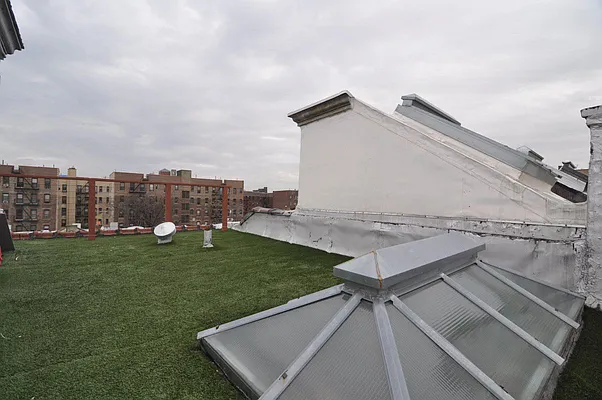 Rented by Bohemia Realty Group | media 49