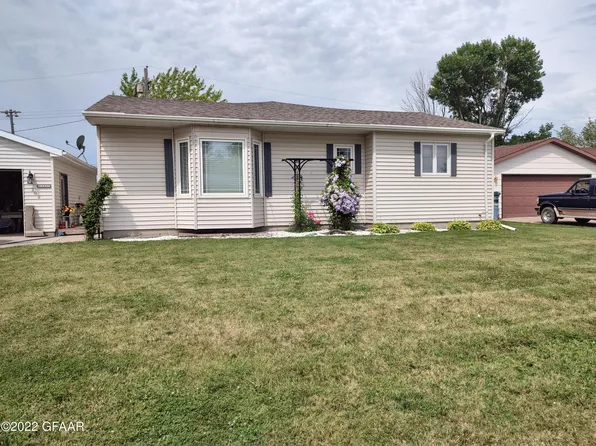 308 S 5th St, Drayton, ND 58225