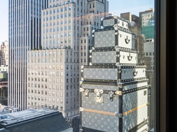 730 Fifth Avenue image 25 of 46