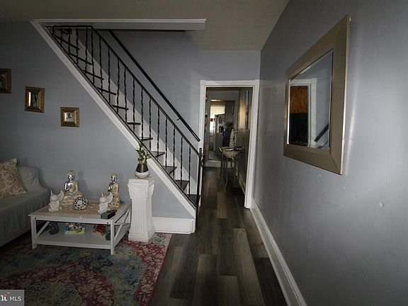 4th image of 1351 Chestnut St