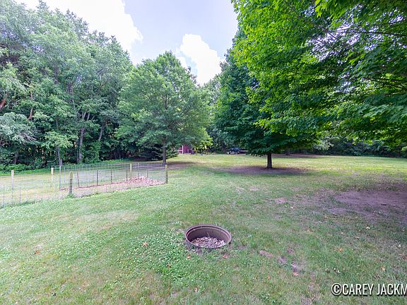 4th image of 3910 Walker Ave NW