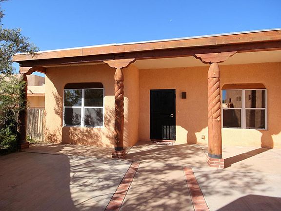 Front entry courtyard