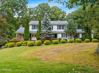 4 Willow Ln, Englishtown, NJ 07726