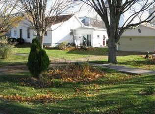 200 E Broadway St, Roseville, IL 61473