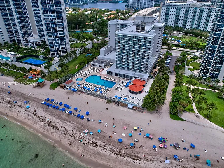 19201 Collins Ave #1123 — Photo 39