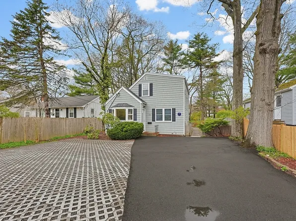 214 Sprague St, Dedham, MA 02026