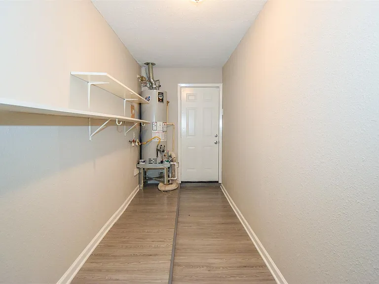 11719 Murr Way — Photo 20