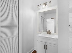 2850 Grandy Ave, Norfolk, VA