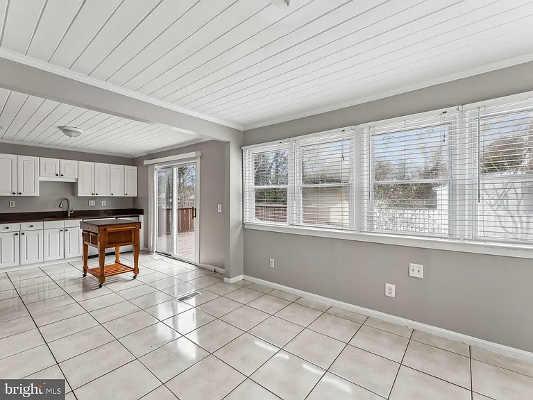 3503 Maple Ct — Photo 13