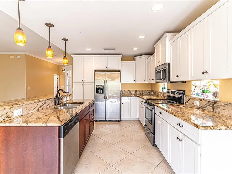 3715 Sebring Pkwy — Photo 2