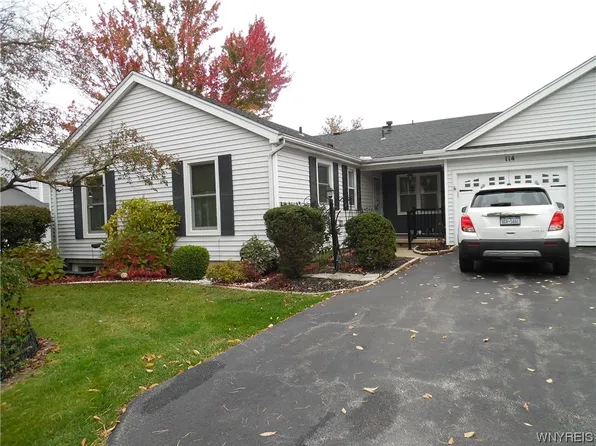 114 Stepping Stone Ln, Orchard Park, NY 14127