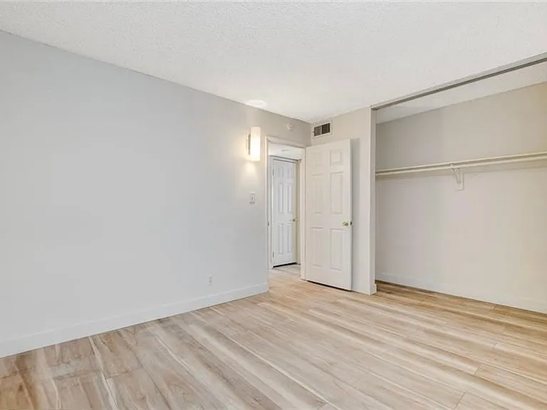 3841 Daisy St #19 — Photo 26