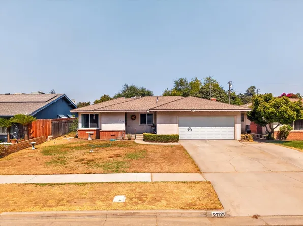 2703 E Robinson Ave, Fresno, CA 93726
