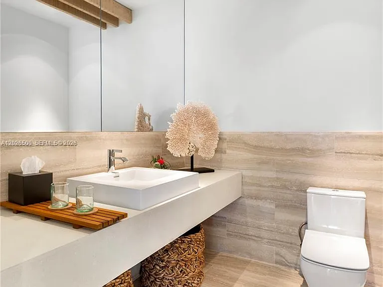 102 24th St #Penthouse 1706 — Photo 15