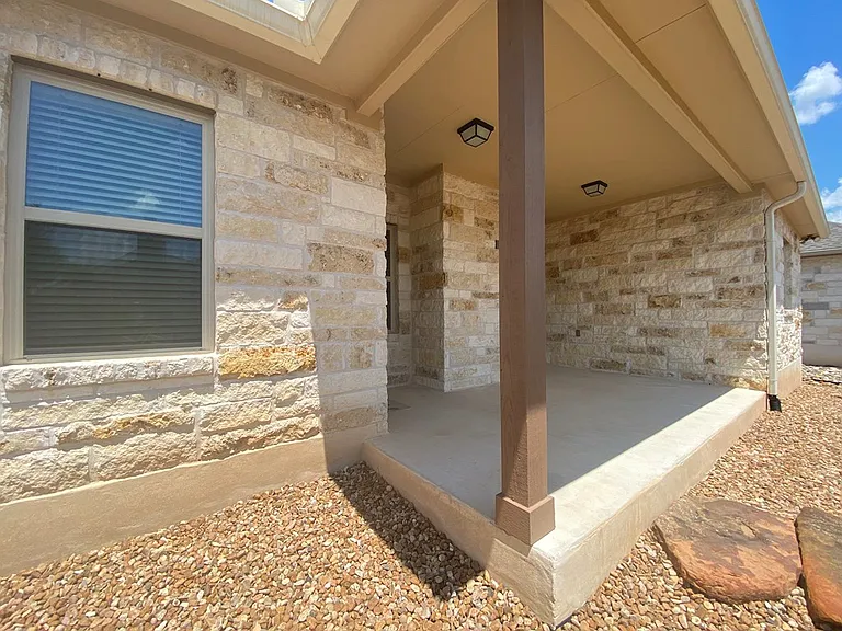 210 Dudley Way — Photo 8