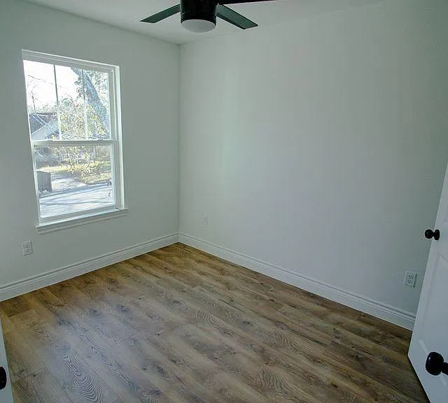 924 W Austin St #B — Photo 9