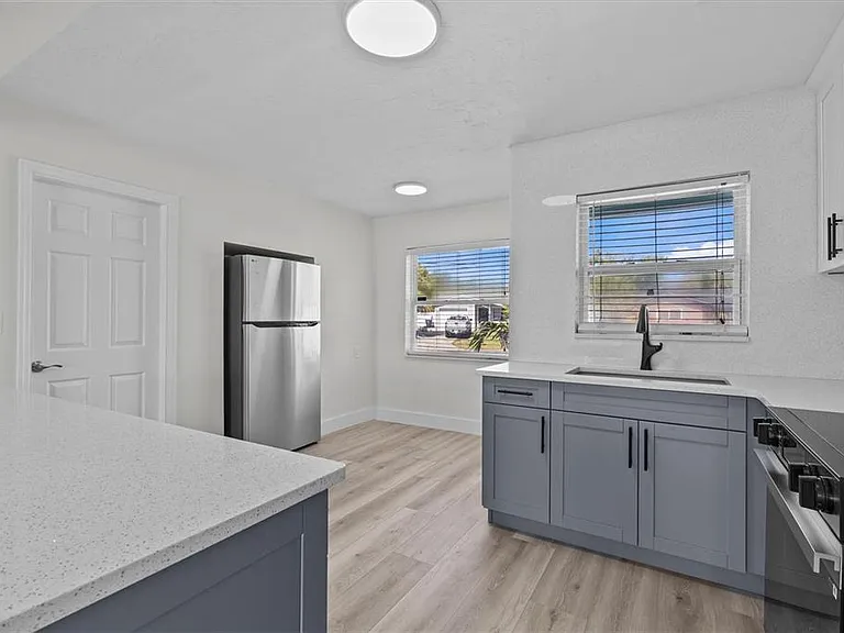 310 Westwinds Dr — Photo 13