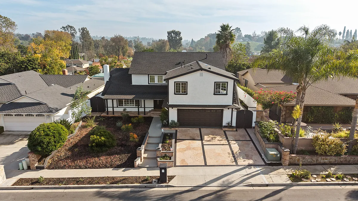 Building Photo - 24262 Lysanda Dr