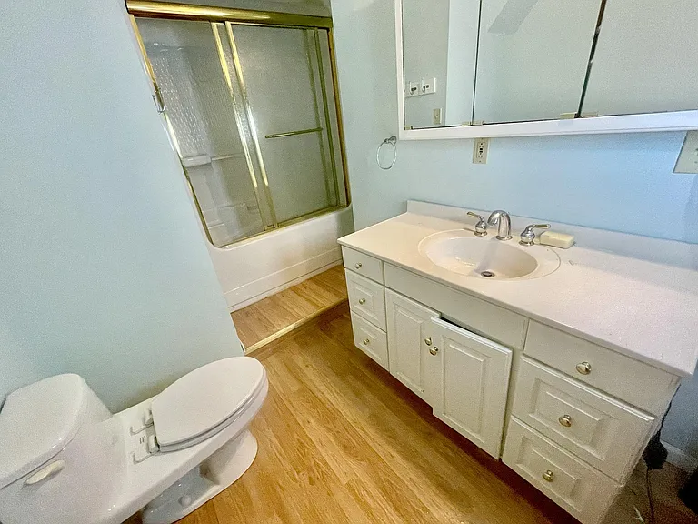 483 N Main St — Photo 40