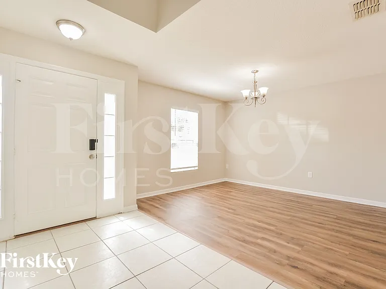 31845 Sunpark Cir — Photo 2