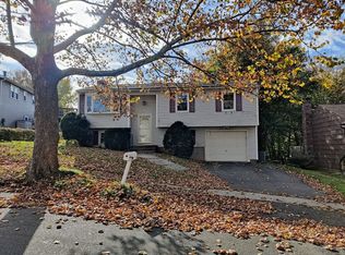 77 Hitchcock Dr, Meriden, CT 06450