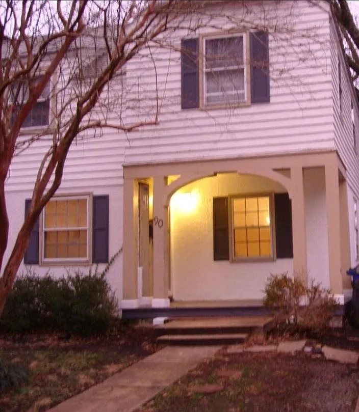 5 bed, 2.5 bath, 1998 sqft, $2,800 — Photo 1