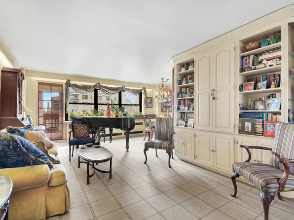 185 West End Avenue image 1 of 7