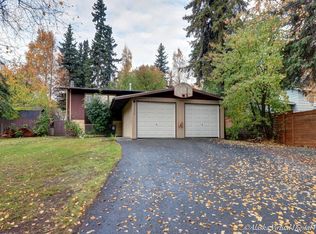 7530 Blackberry St, Anchorage, AK 99502