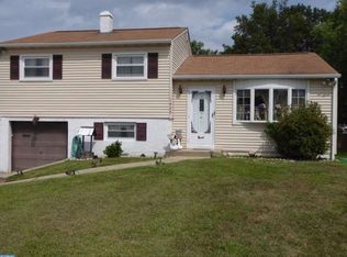 1423 Rosalie Ave, Bensalem, PA