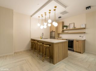 4177 W Belmont Ave #303, Chicago, IL 60641