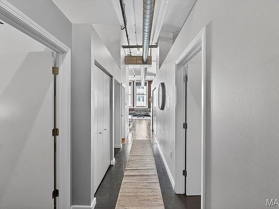 4th image of 1520 Washington Ave #504