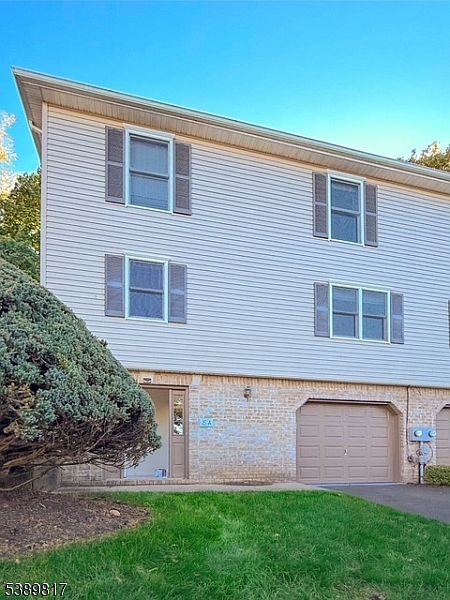 1st image of 8 Magnolia Ct Unit 8B