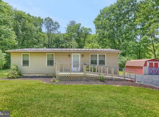 1128 Petersburg Rd, Boiling Springs, PA 17007