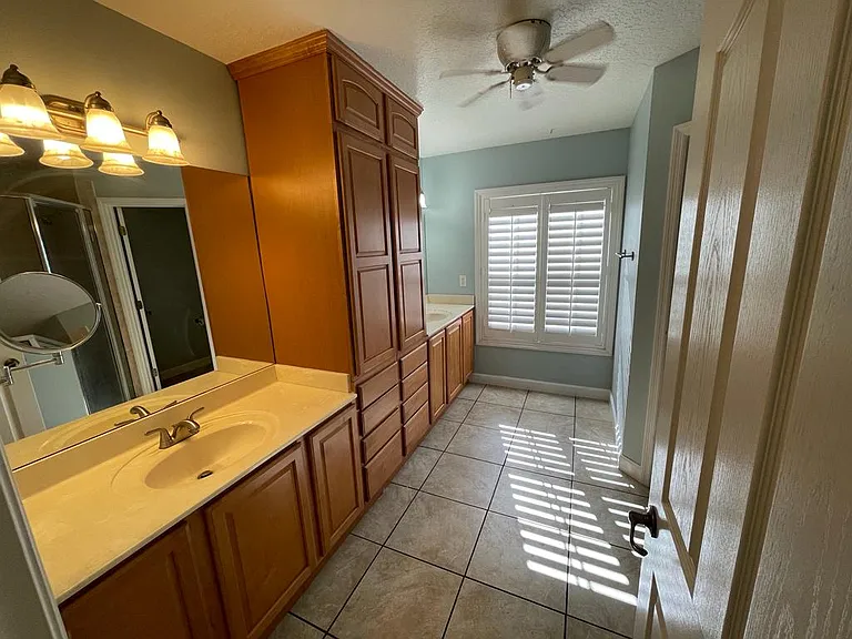 12340 Lake Valley Dr — Photo 20
