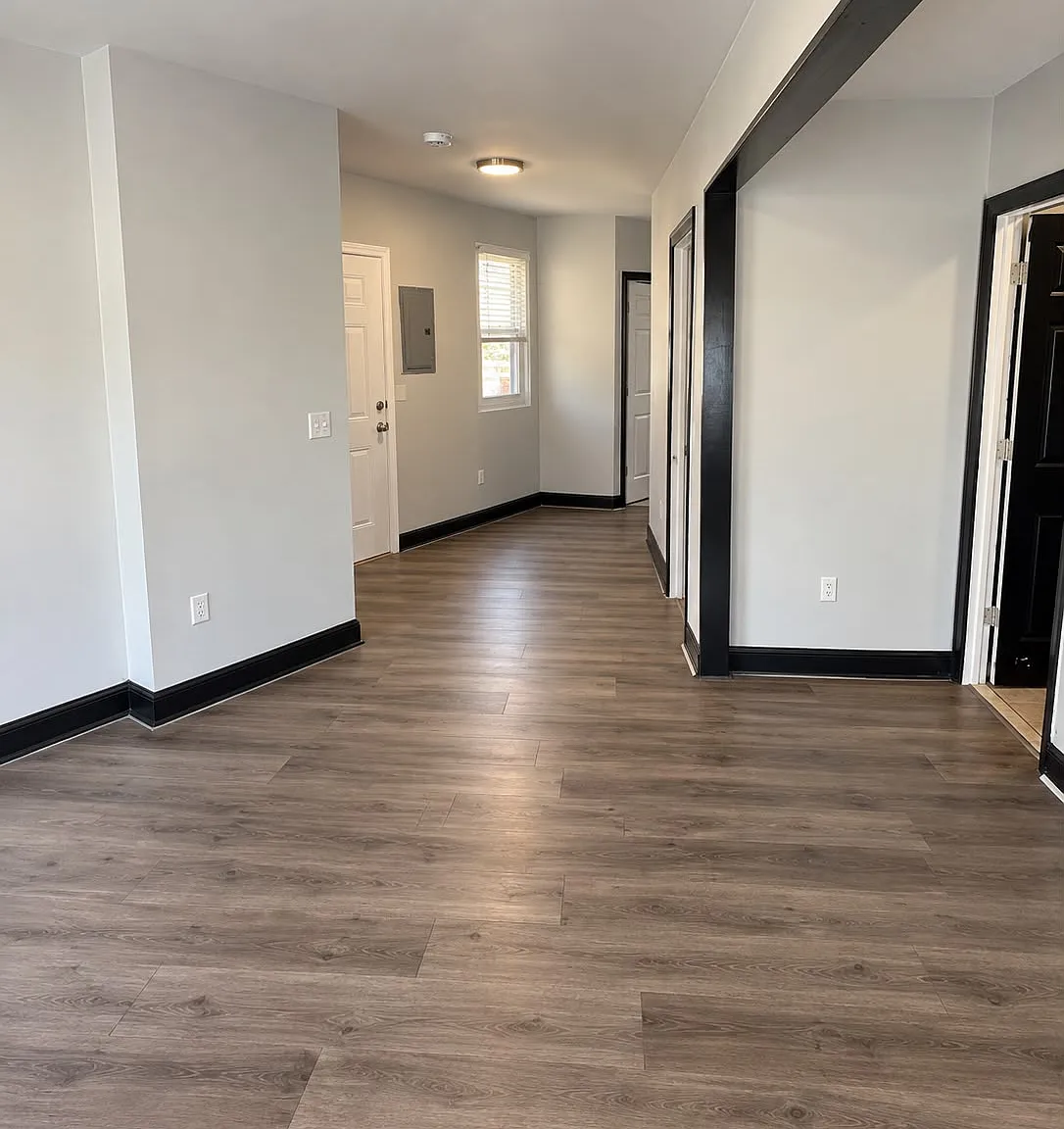 400 River St — Photo 2