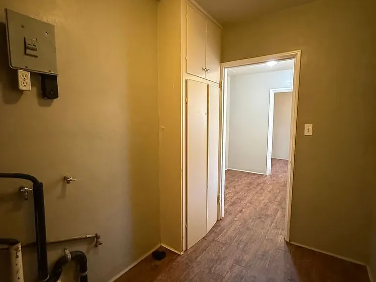 511 Philippine St — Photo 10
