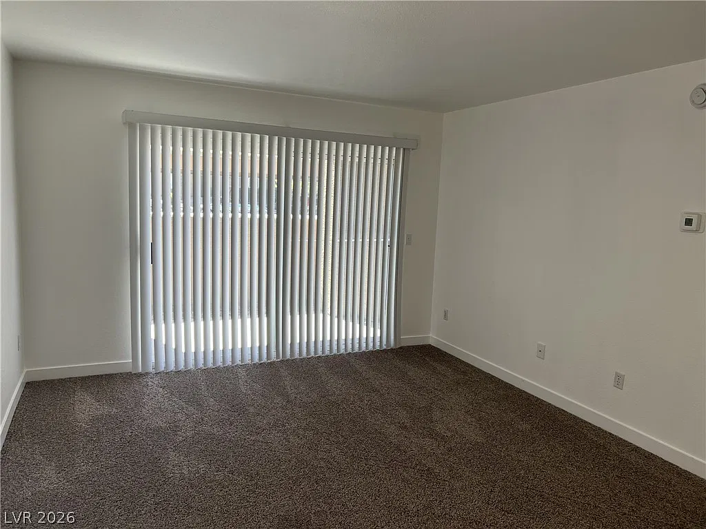 1 bed, 1.5 bath, 752 sqft, $1,195 — Photo 2