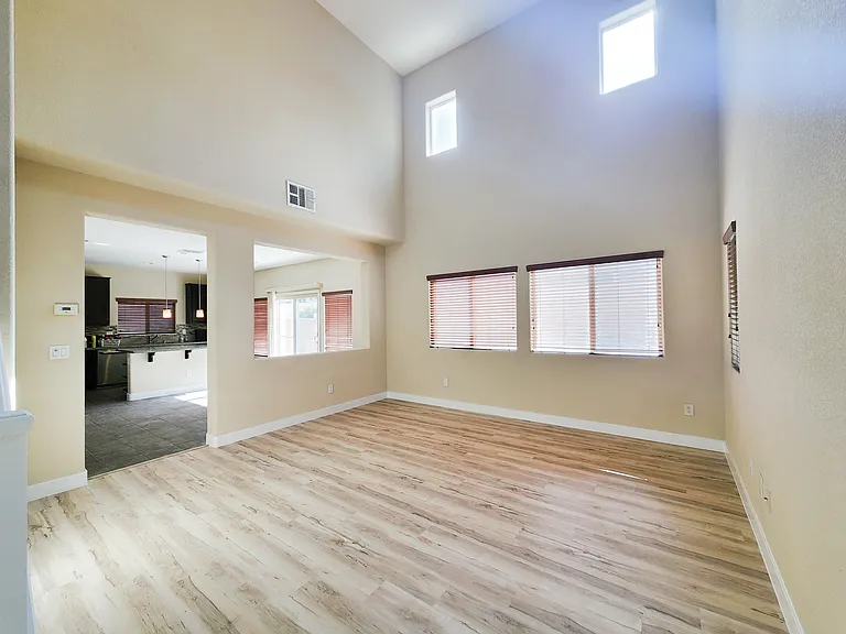 10551 Snow Lake St — Photo 12